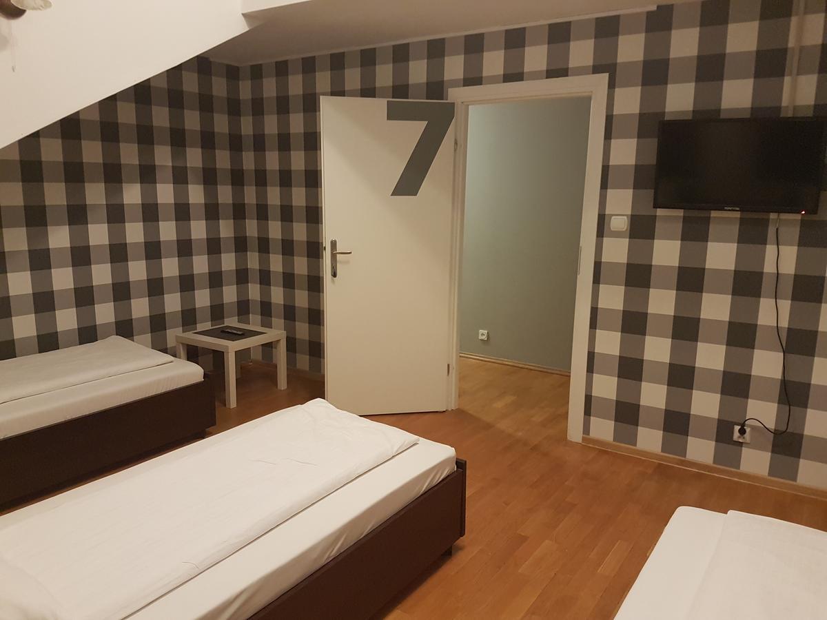 Duszka Hostel วอร์ซอ ภายนอก รูปภาพ