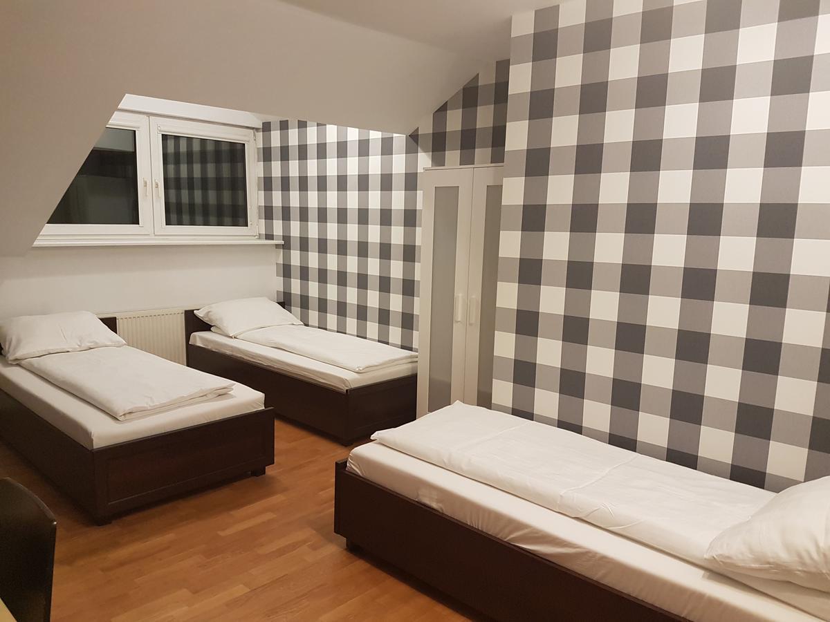 Duszka Hostel วอร์ซอ ภายนอก รูปภาพ